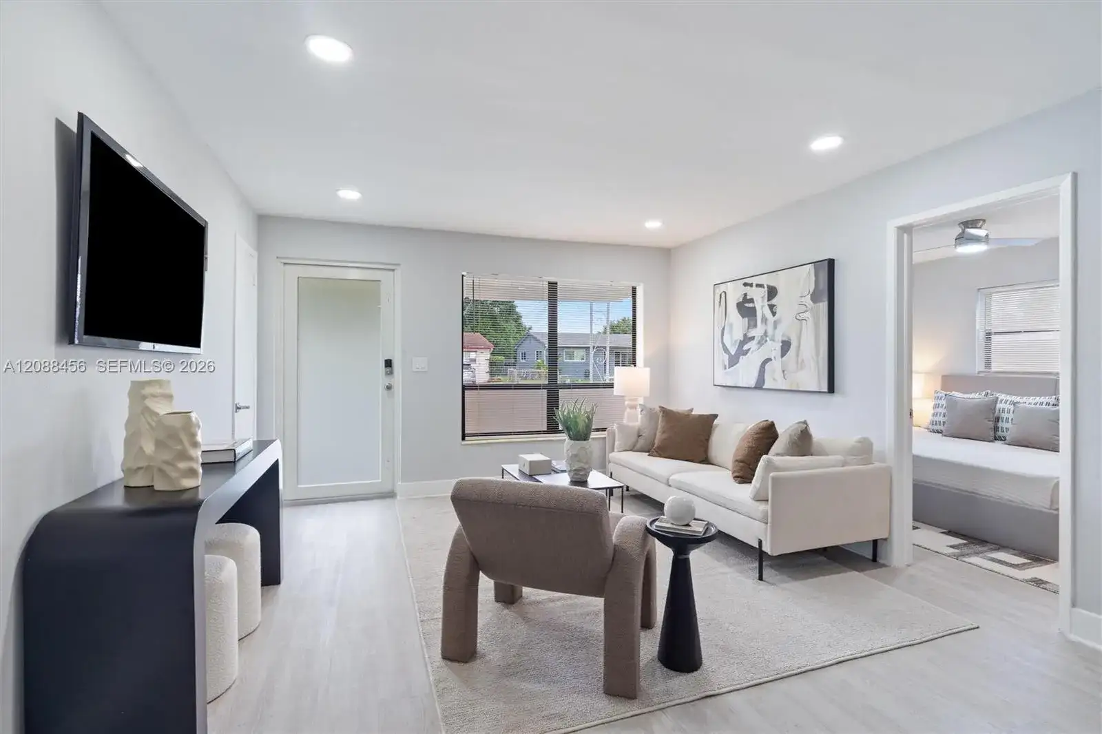 6405 Dawson St, Hollywood FL 33023 photo 4