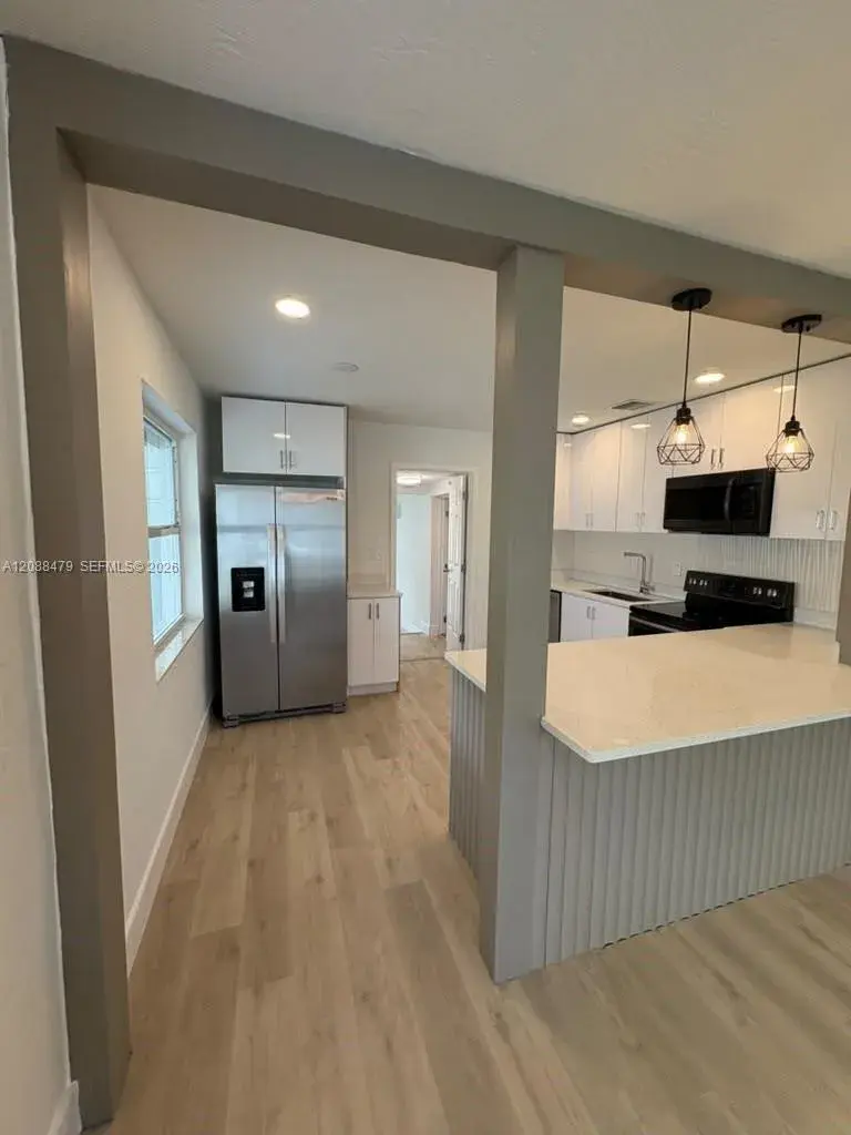 825 S 28th Ave, Hollywood FL 33020