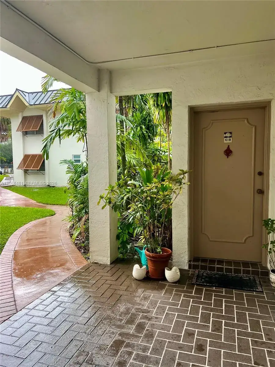 9304 SW 77th Ave # C3, Miami FL 33156