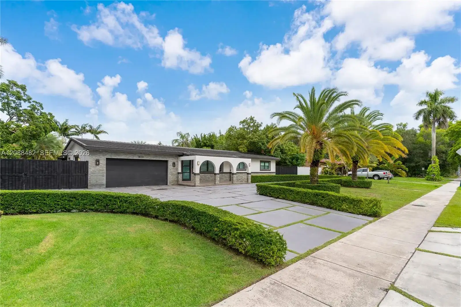 18731 SW 87th Ave, Cutler Bay FL 33157 photo 2