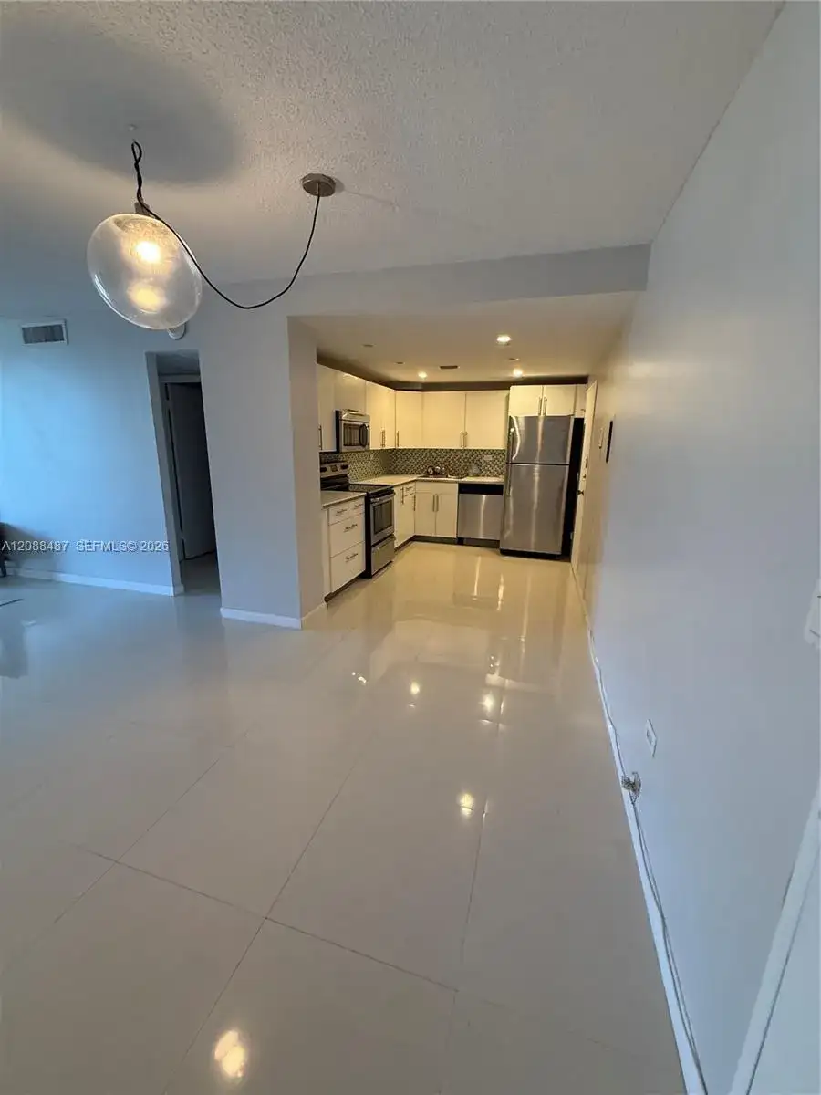 5555 Collins Ave # 12Z, Miami Beach FL 33140 photo 3