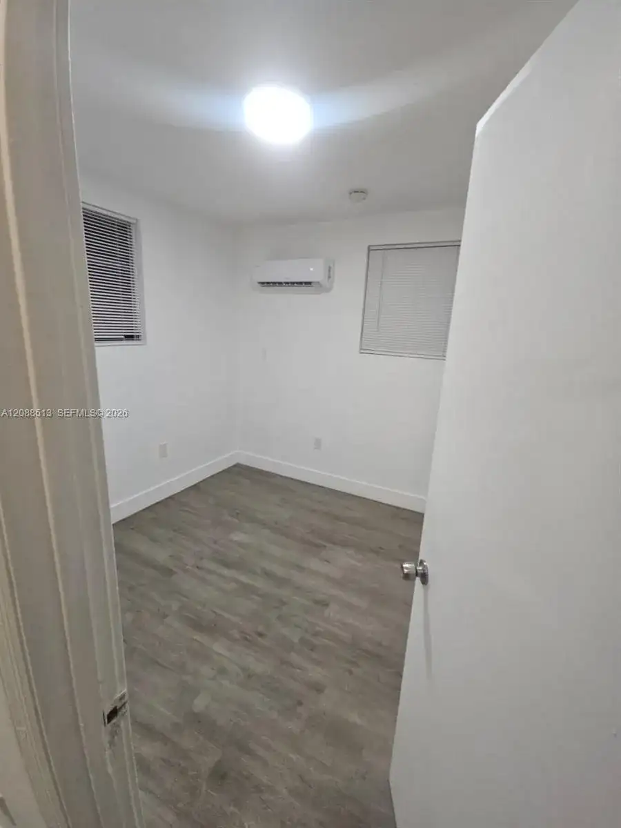 784 NW 100th St # C, Miami FL 33150 photo 2