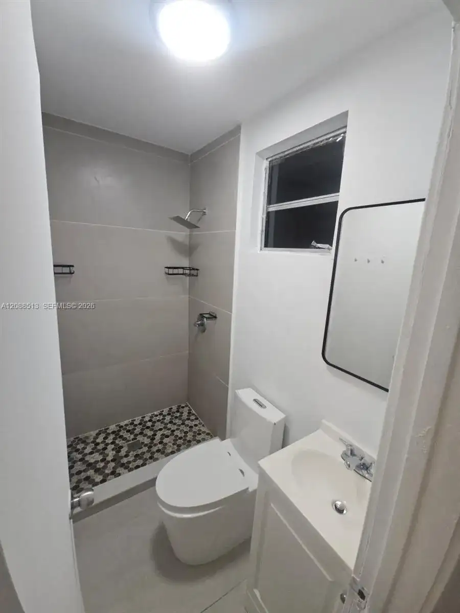 784 NW 100th St # C, Miami FL 33150 photo 4