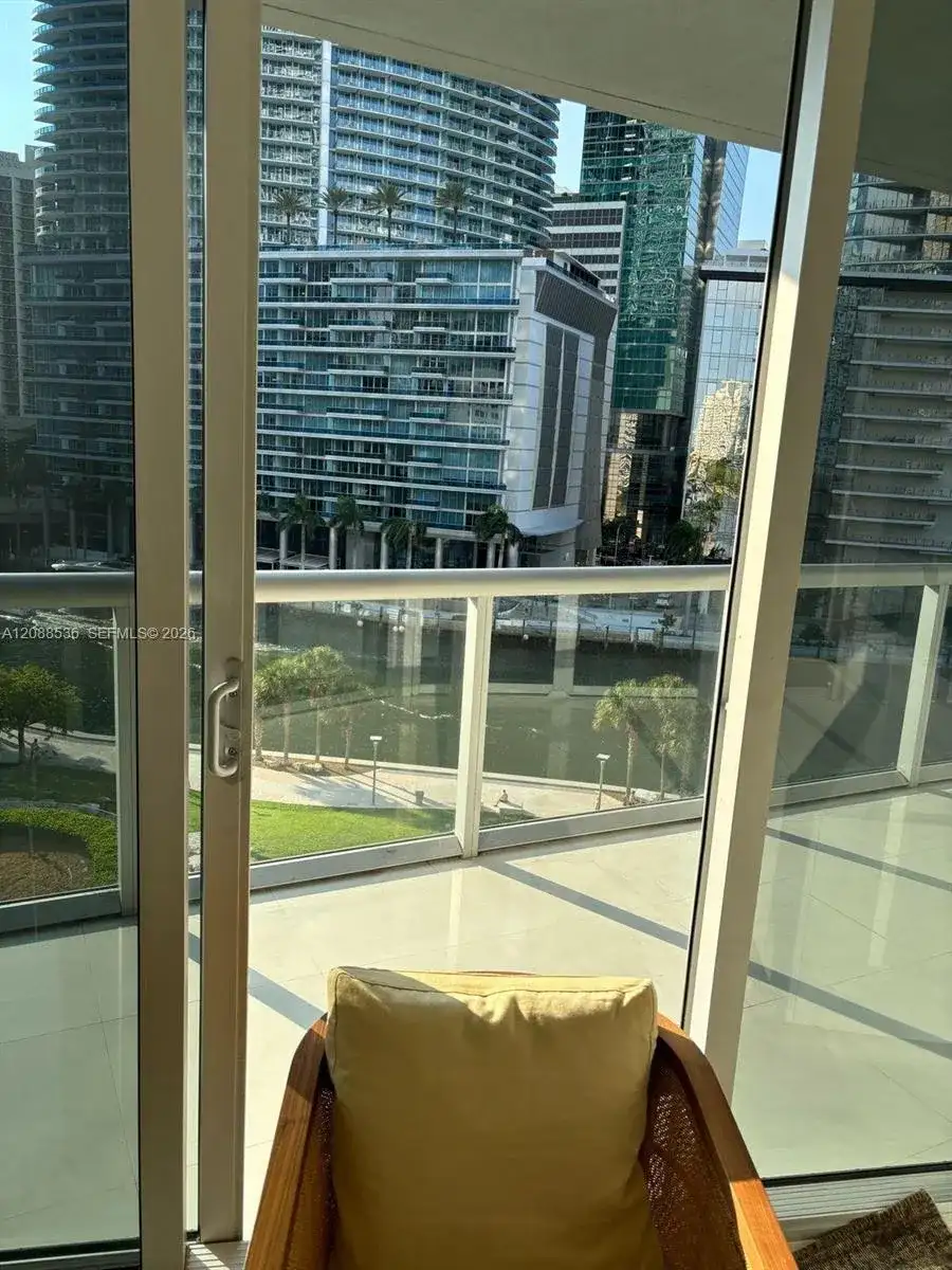 465 Brickell Ave # 804, Miami FL 33131 photo 5