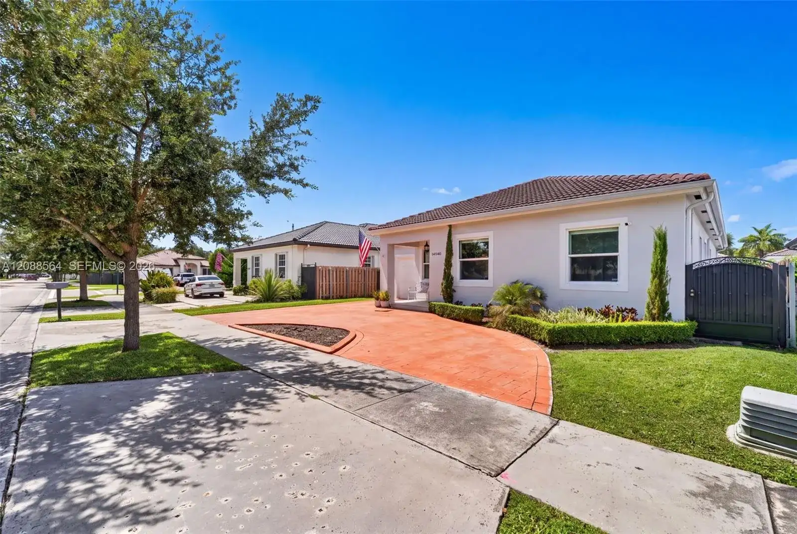 14940 NW 89th Ave, Miami Lakes FL 33018 photo 2