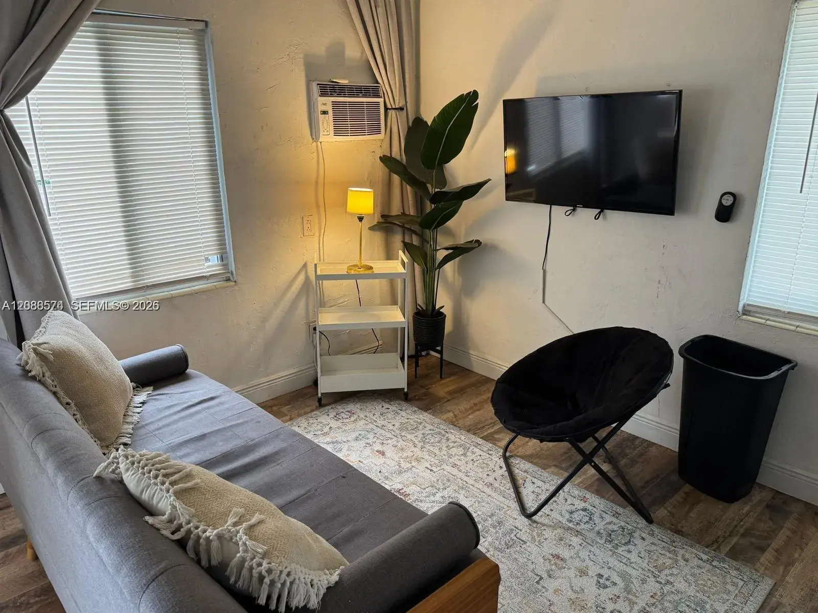 1101 NE 14th Ave # 1, Fort Lauderdale FL 33304