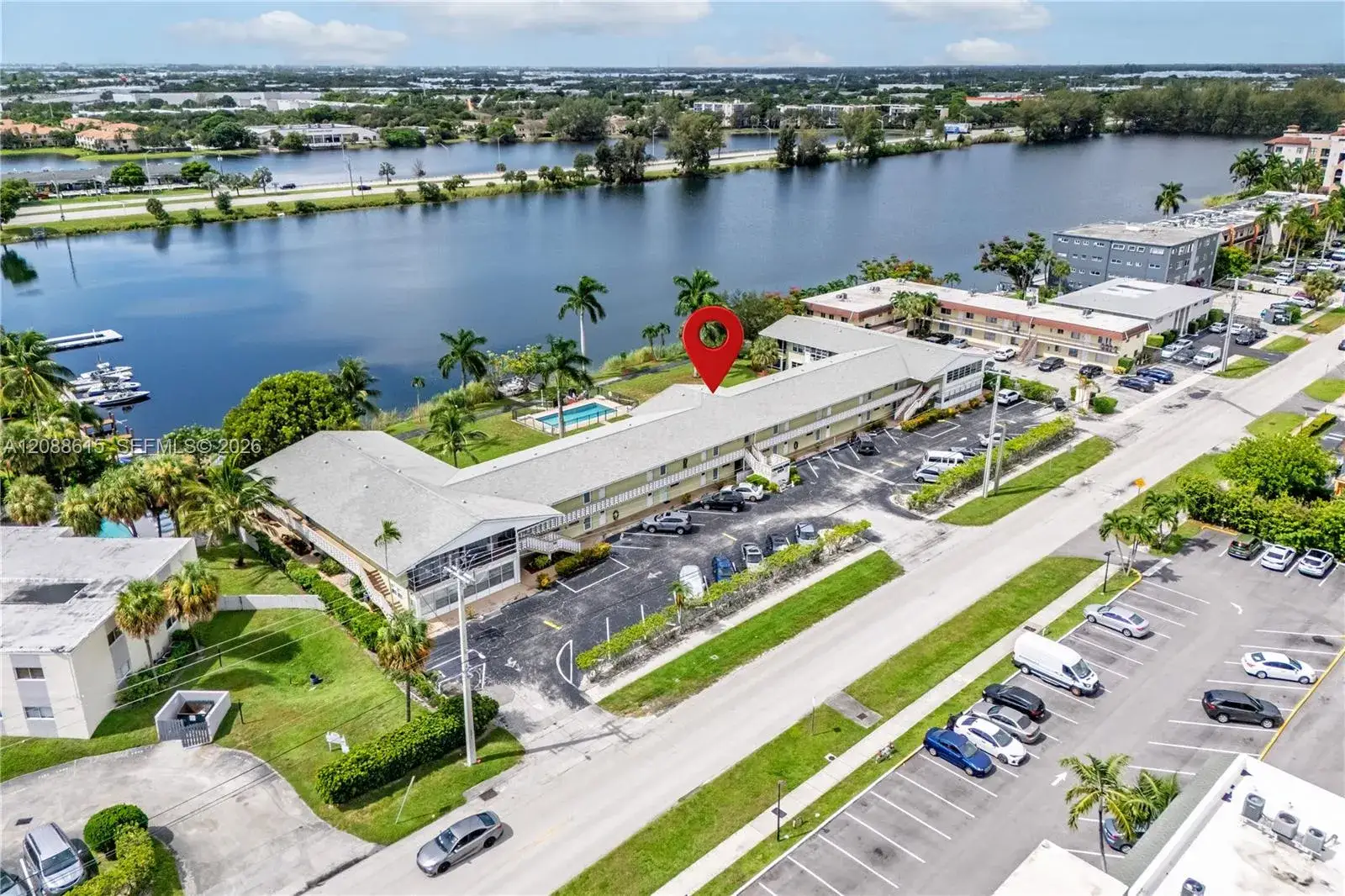 960 Crystal Lake Dr # 112, Deerfield Beach FL 33064