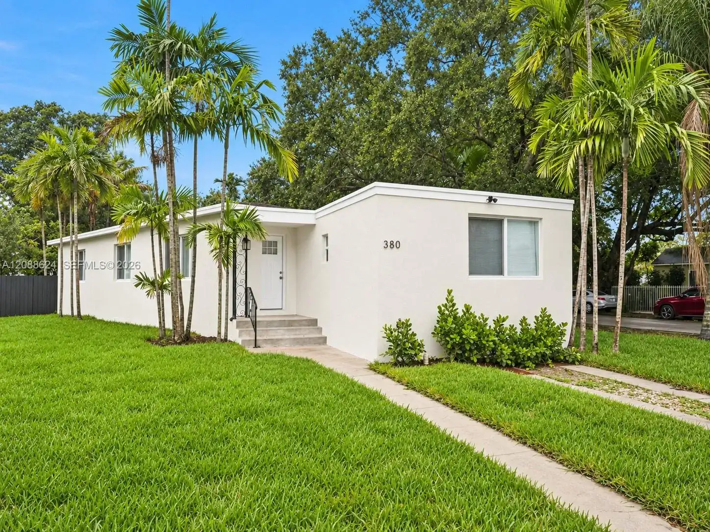 380 NW 130th St, North Miami FL 33168