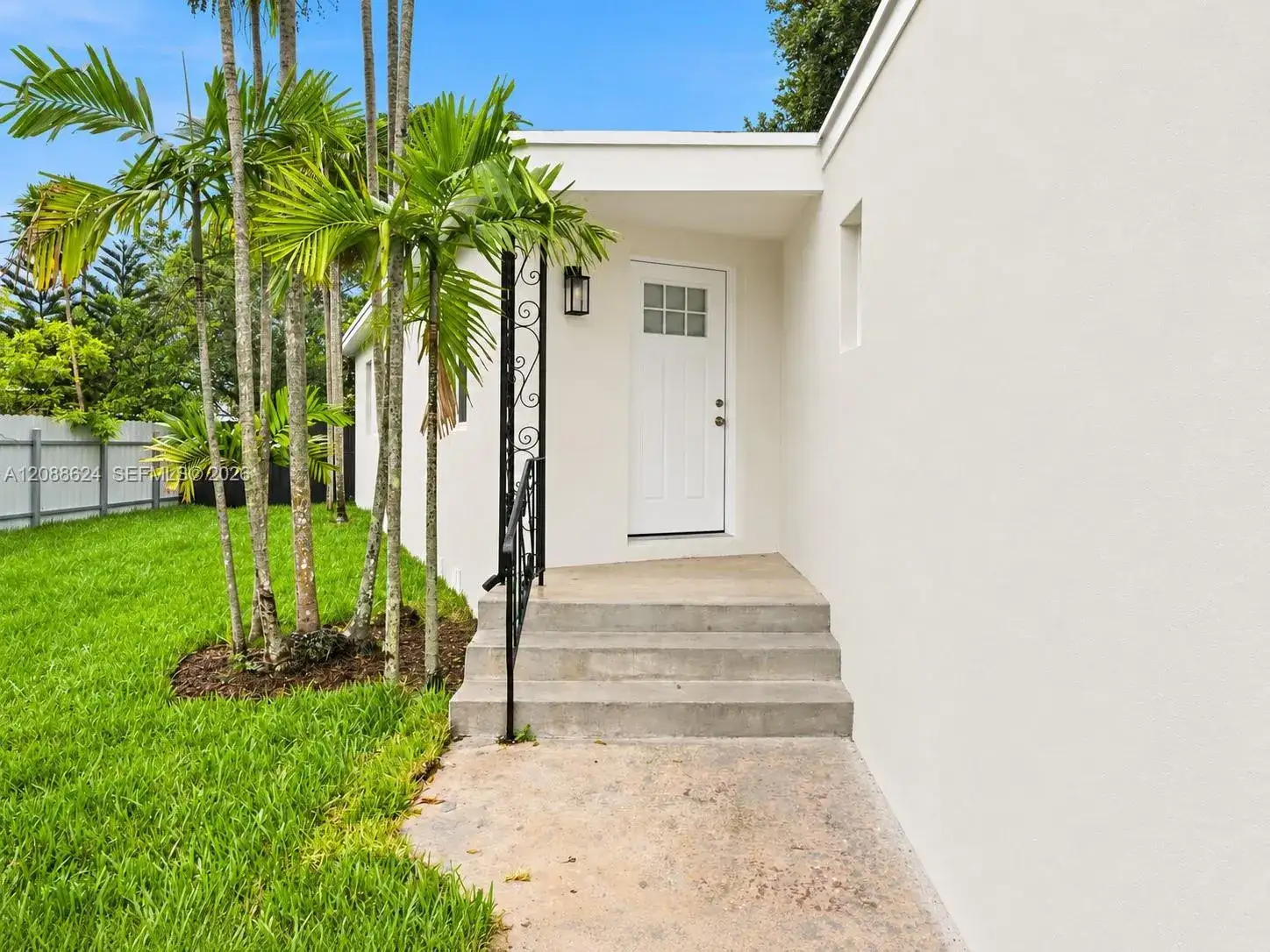 380 NW 130th St, North Miami FL 33168 photo 2