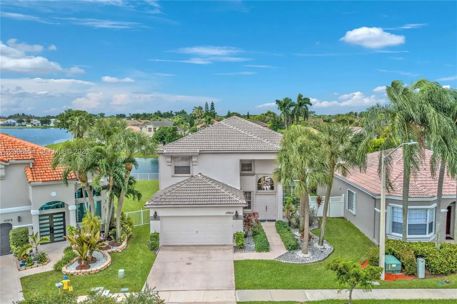 15922 NW 14th Pl, Pembroke Pines FL 33028 photo 2