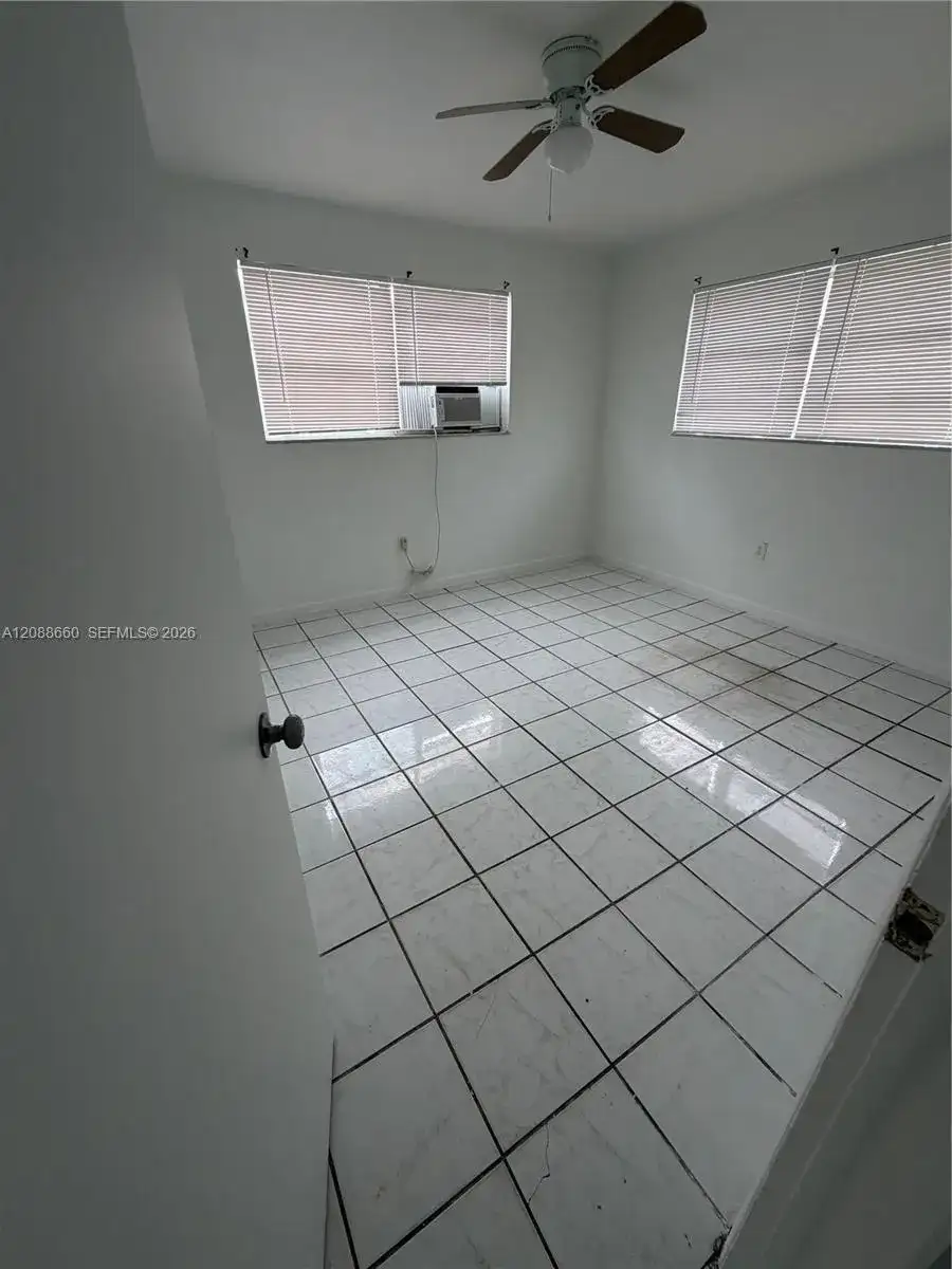16120 NE 19th Ct # 1, North Miami Beach FL 33162 photo 3