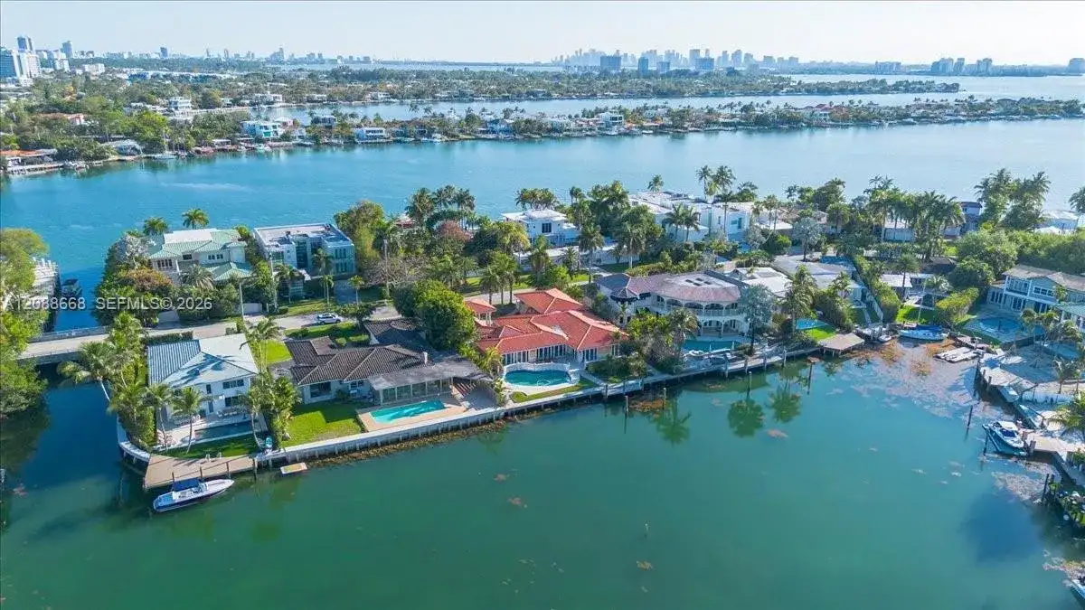 1249 Biscaya Dr # 1249, Surfside FL 33154 photo 3