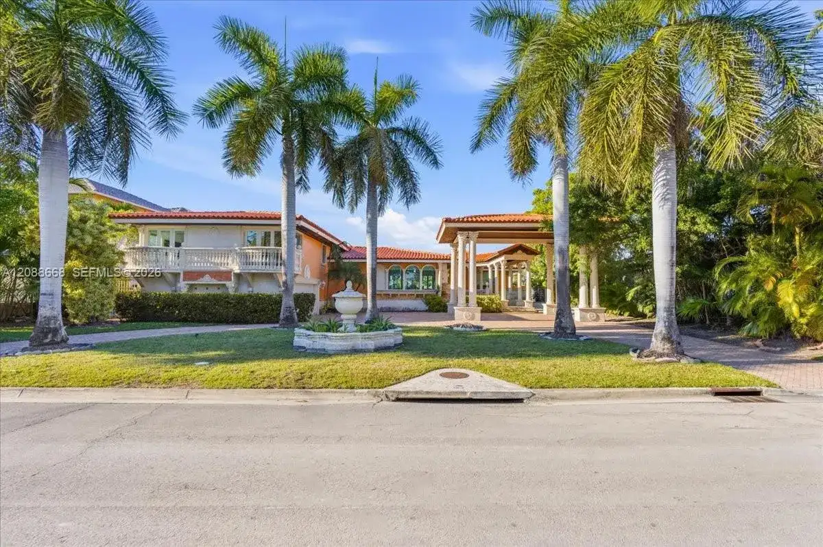 1249 Biscaya Dr # 1249, Surfside FL 33154 photo 5