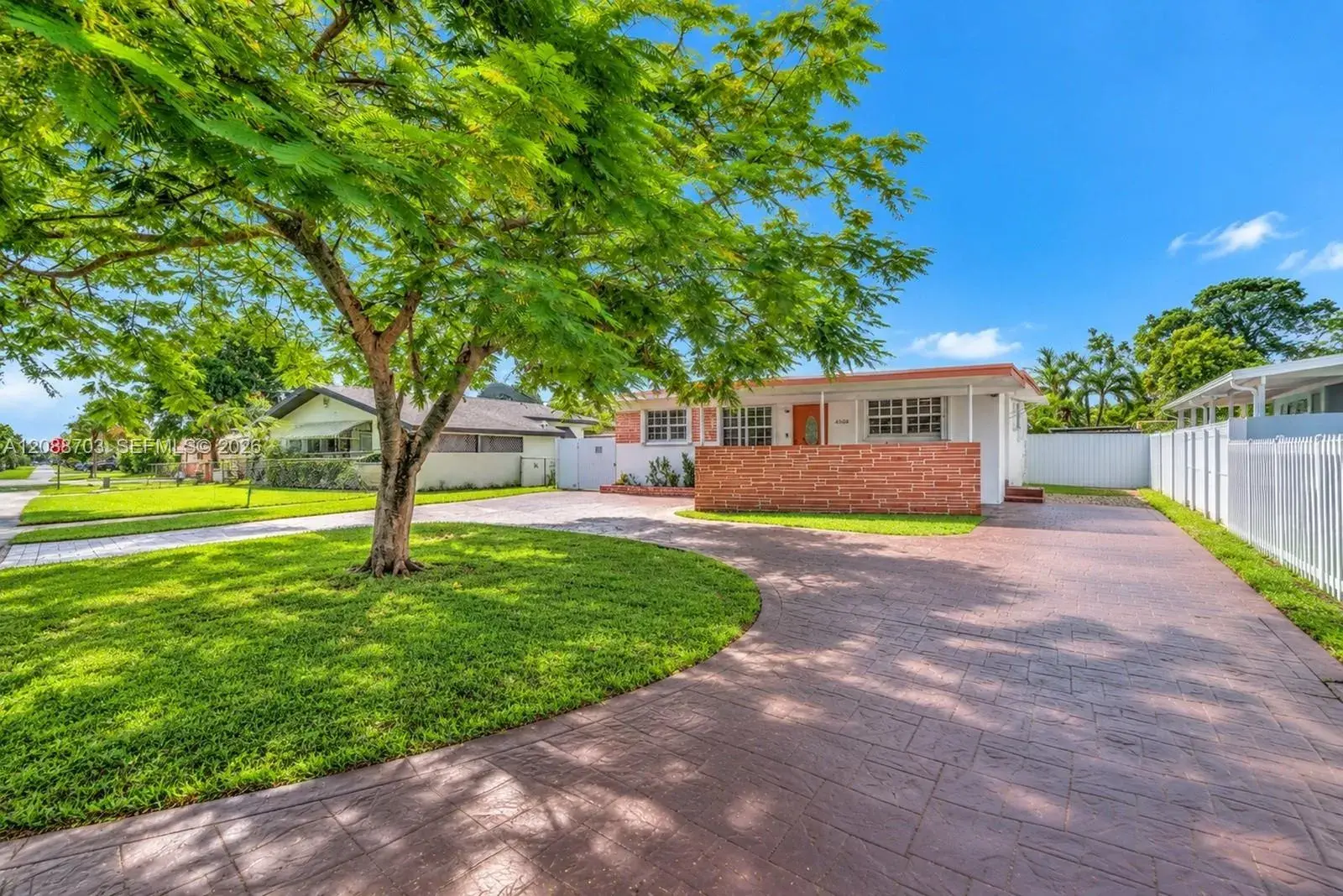 6508 Plunkett St, Hollywood FL 33023