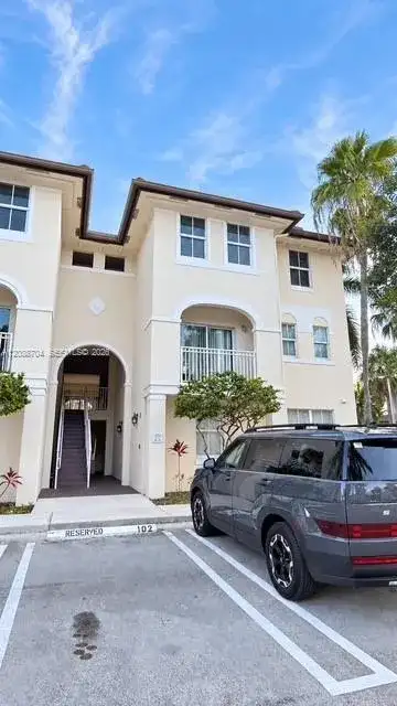11401 NW 89th St # 111, Doral FL 33178 photo 2