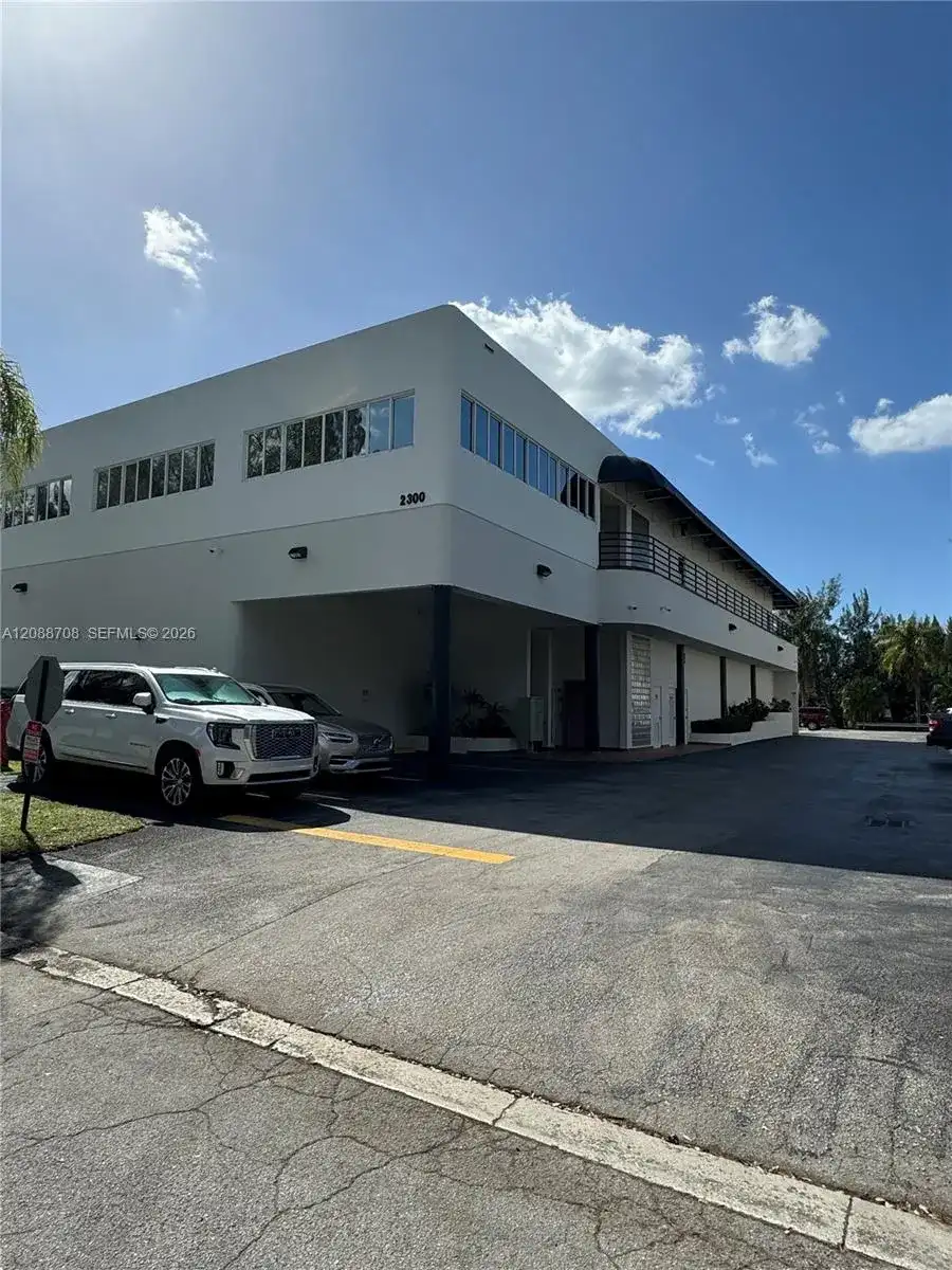 2300 NW 94th Ave # 204, Doral FL 33172