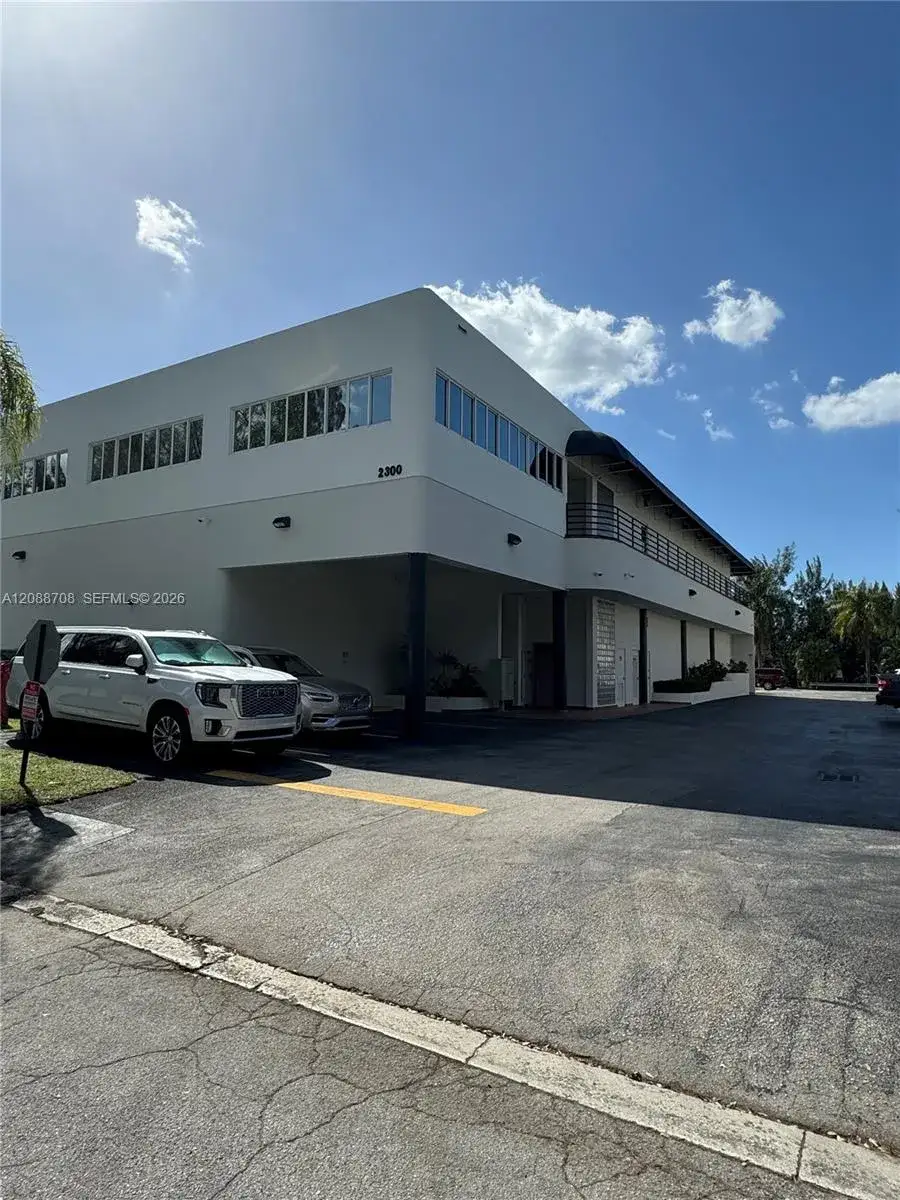 2300 NW 94th Ave # 204, Doral FL 33172