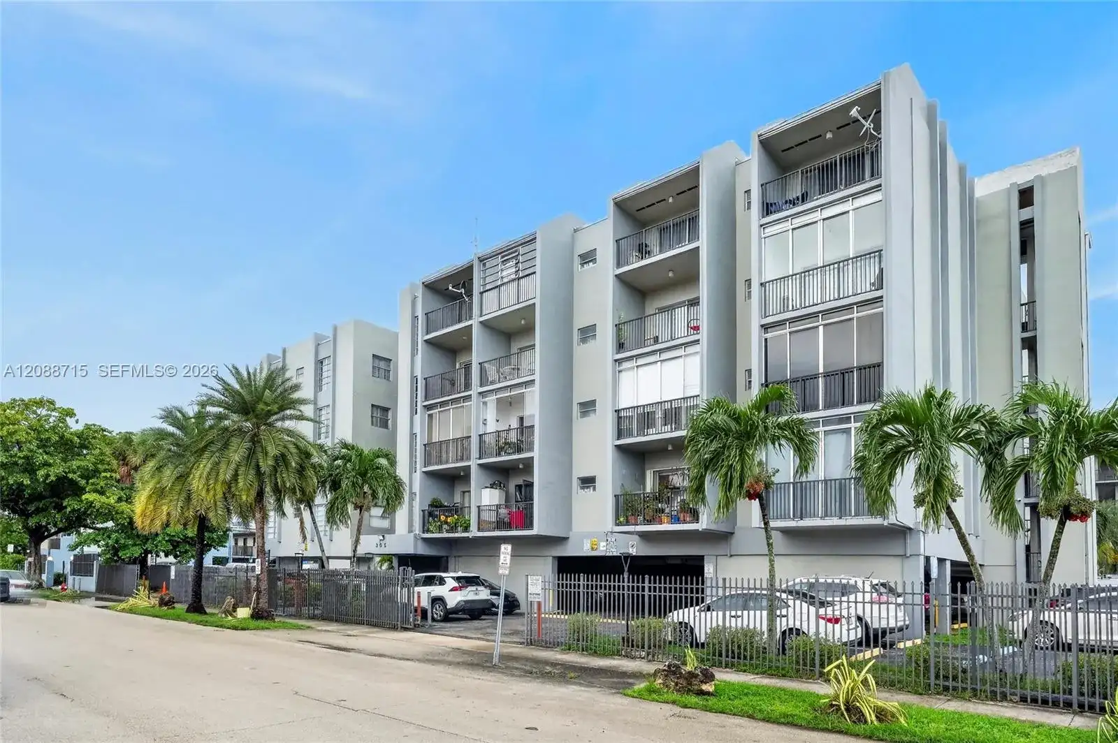 305 W 68th St # 419, Hialeah FL 33014 photo 3