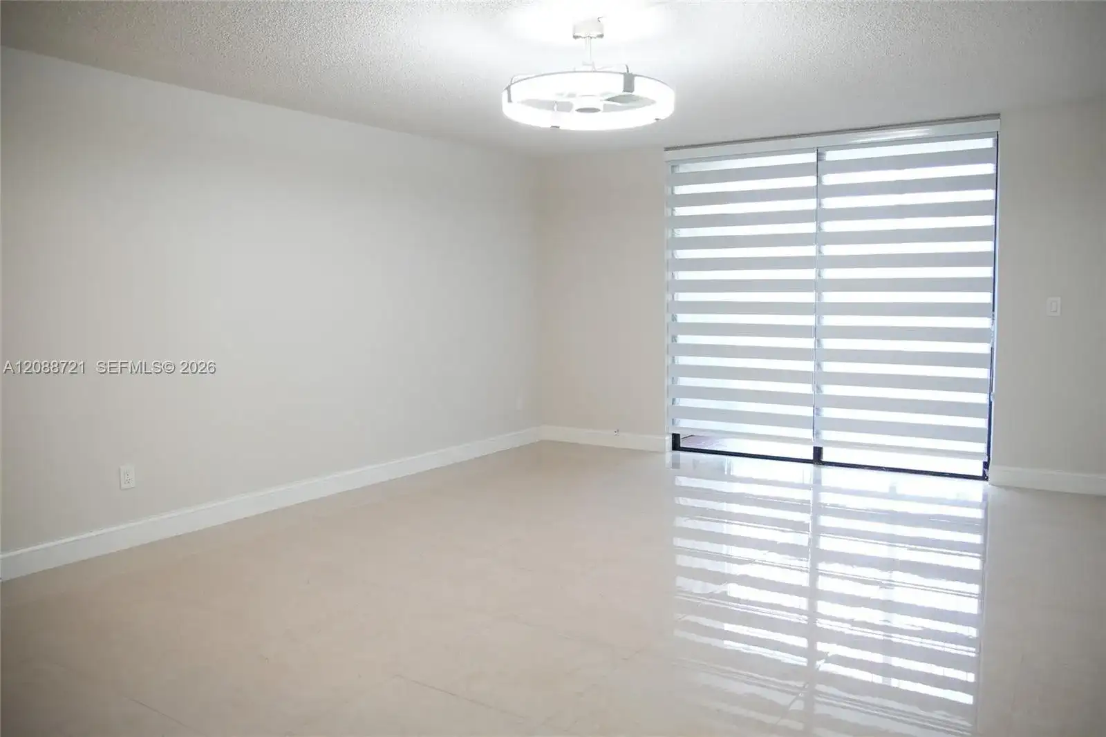 8635 NW 8th St # 103, Miami FL 33126 photo 3