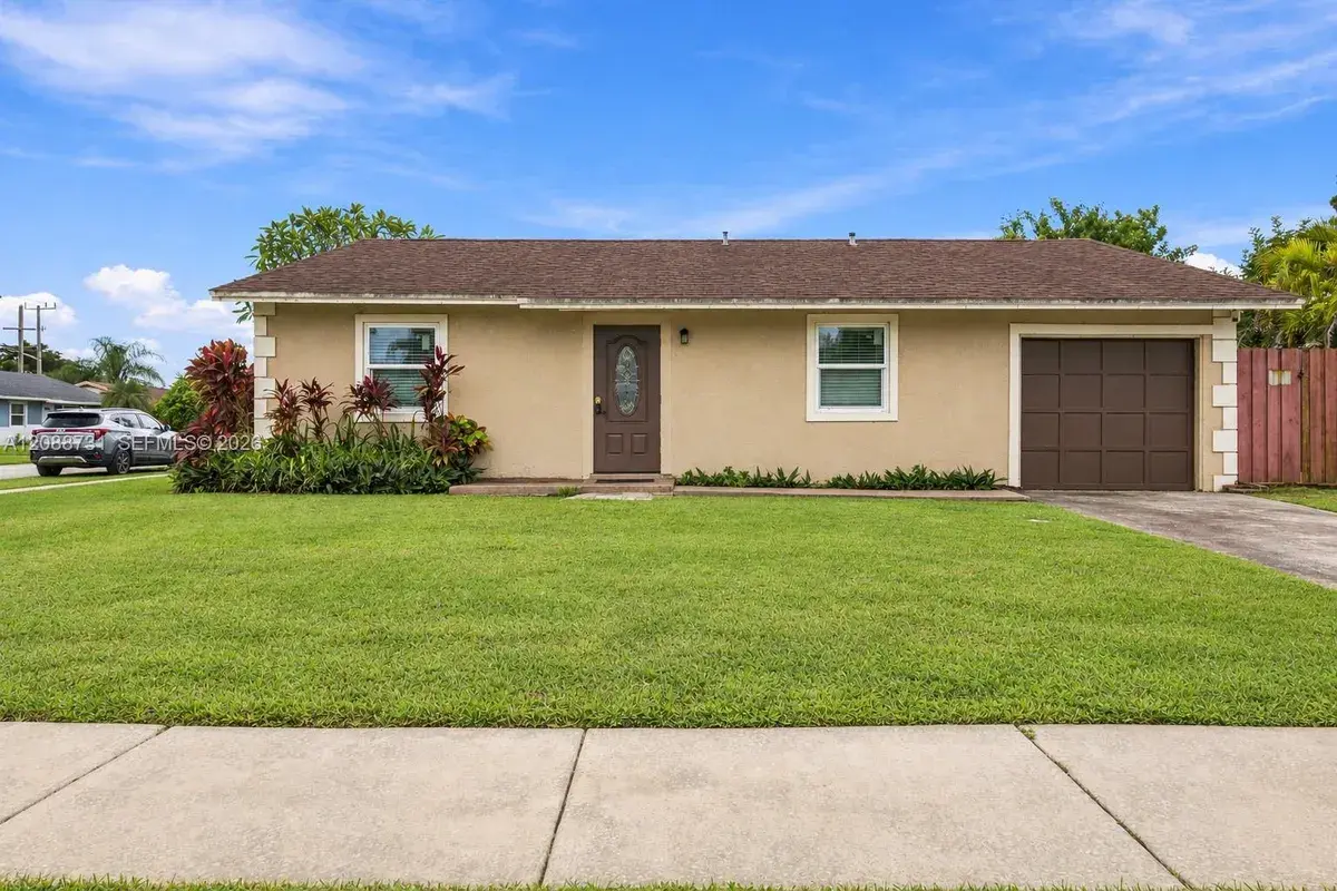 8120 SW 5th Ct, North Lauderdale FL 33068