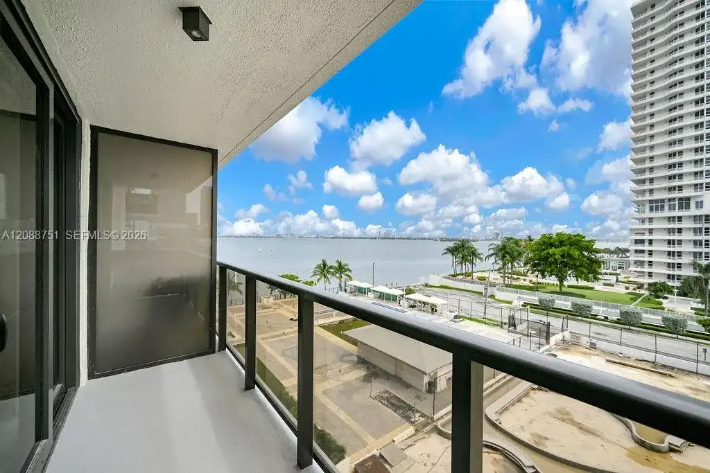 600 NE 36th St # 508, Miami FL 33137 photo 3