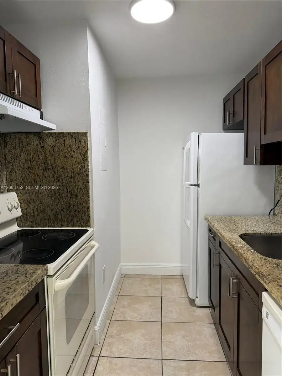 7425 SW 152nd Ave # 106, Miami FL 33193 photo 3
