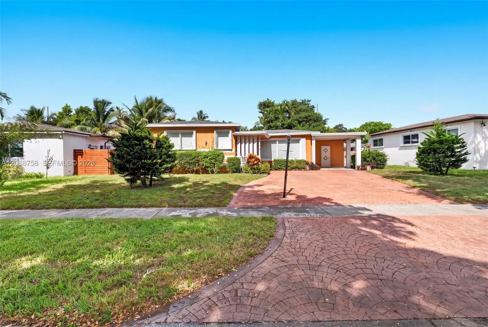 12140 NE Miami Ct, North Miami FL 33161 photo 2