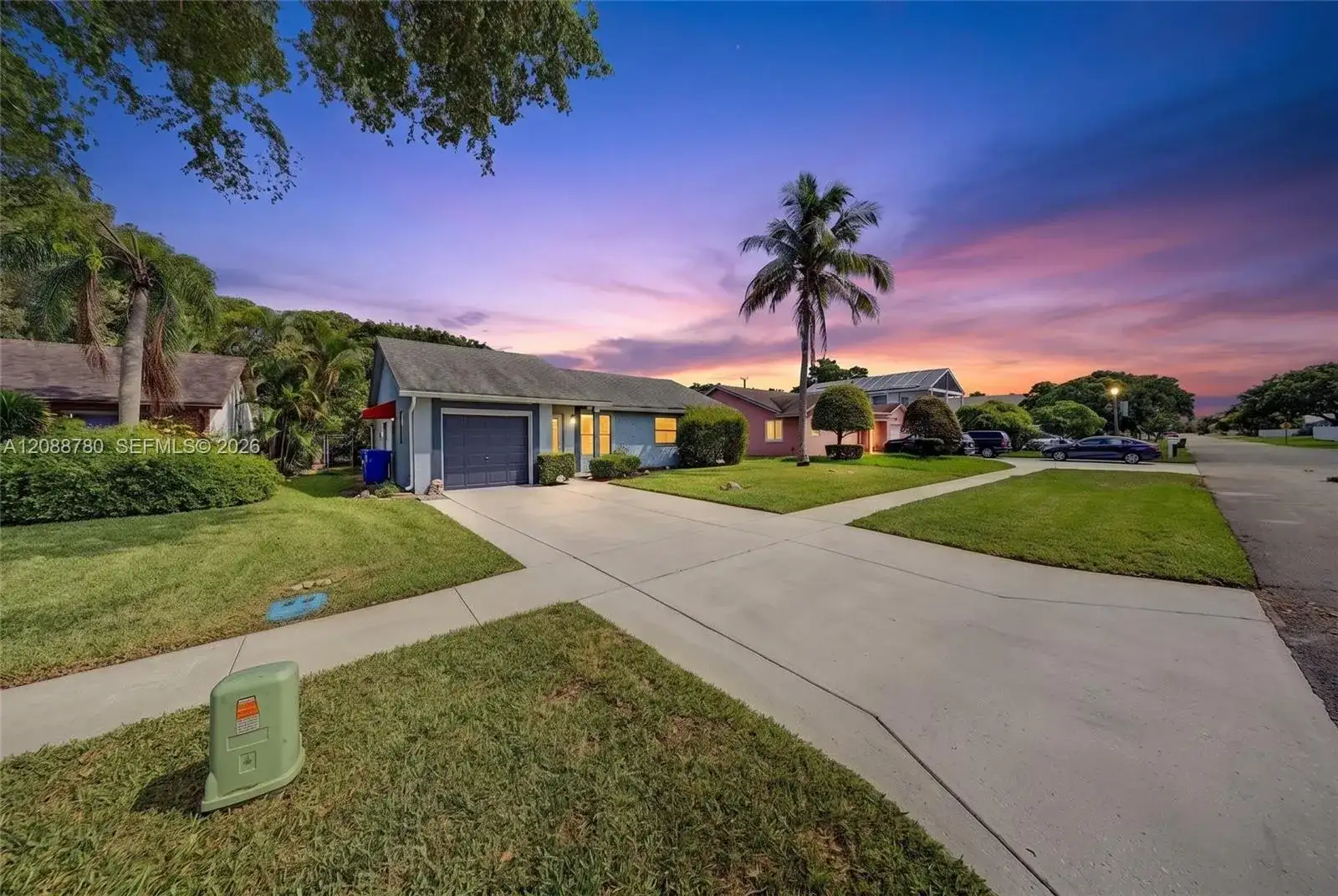 8405 SW 19th St, North Lauderdale FL 33068 photo 2