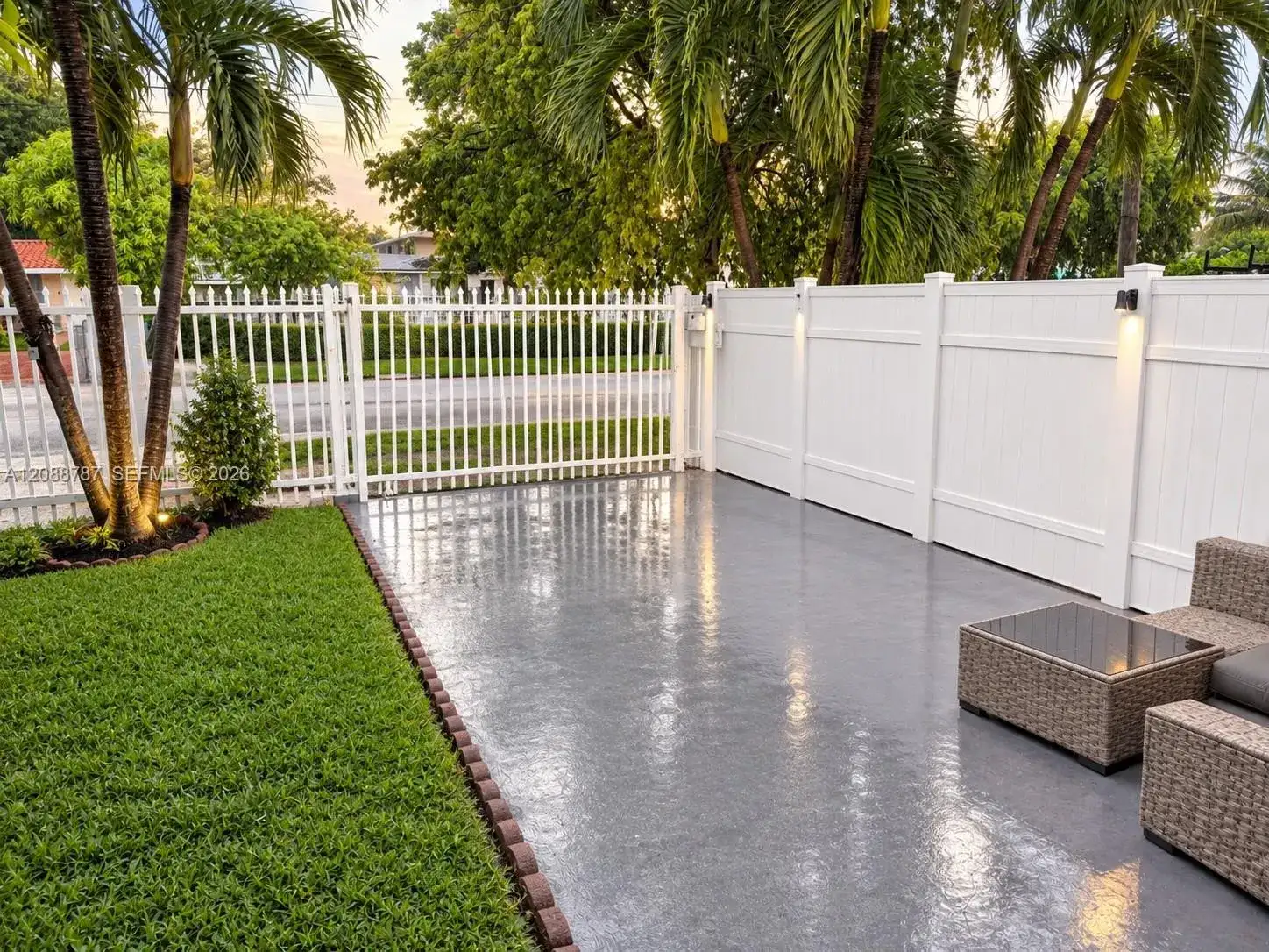 3040 NW 27th St # 3042, Miami FL 33142 photo 2