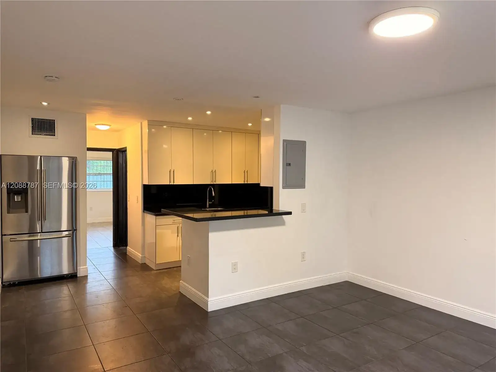 3040 NW 27th St # 3042, Miami FL 33142 photo 3