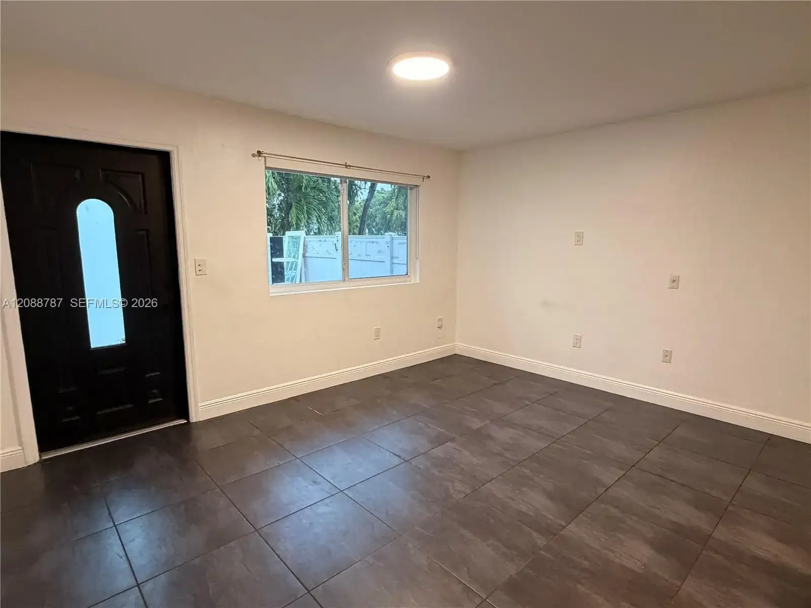 3040 NW 27th St # 3042, Miami FL 33142 photo 5