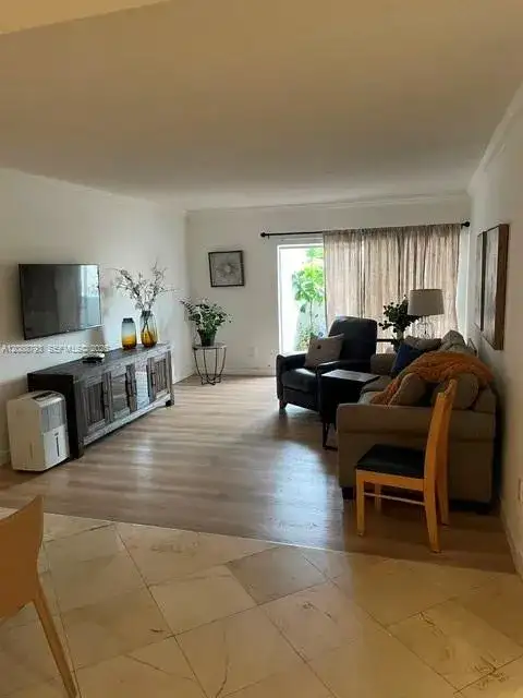 7707 SW 86th St # 203, Miami FL 33143 photo 2