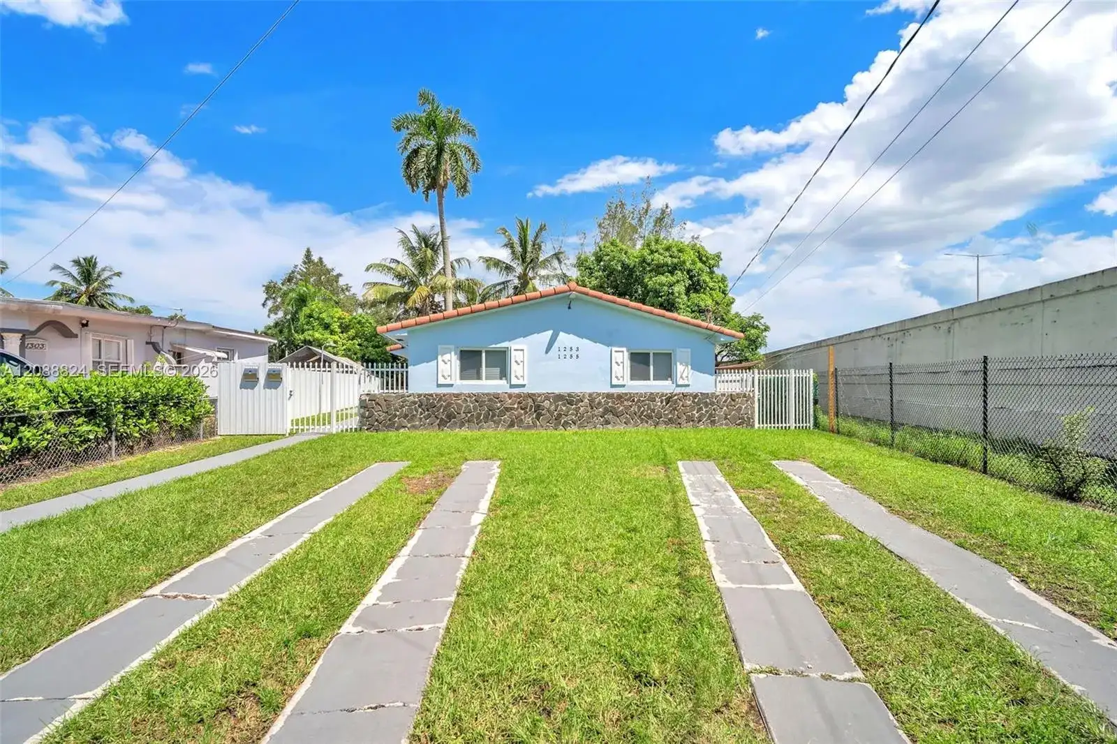 1255 NW 32nd Ct # 1255, Miami FL 33125 photo 2