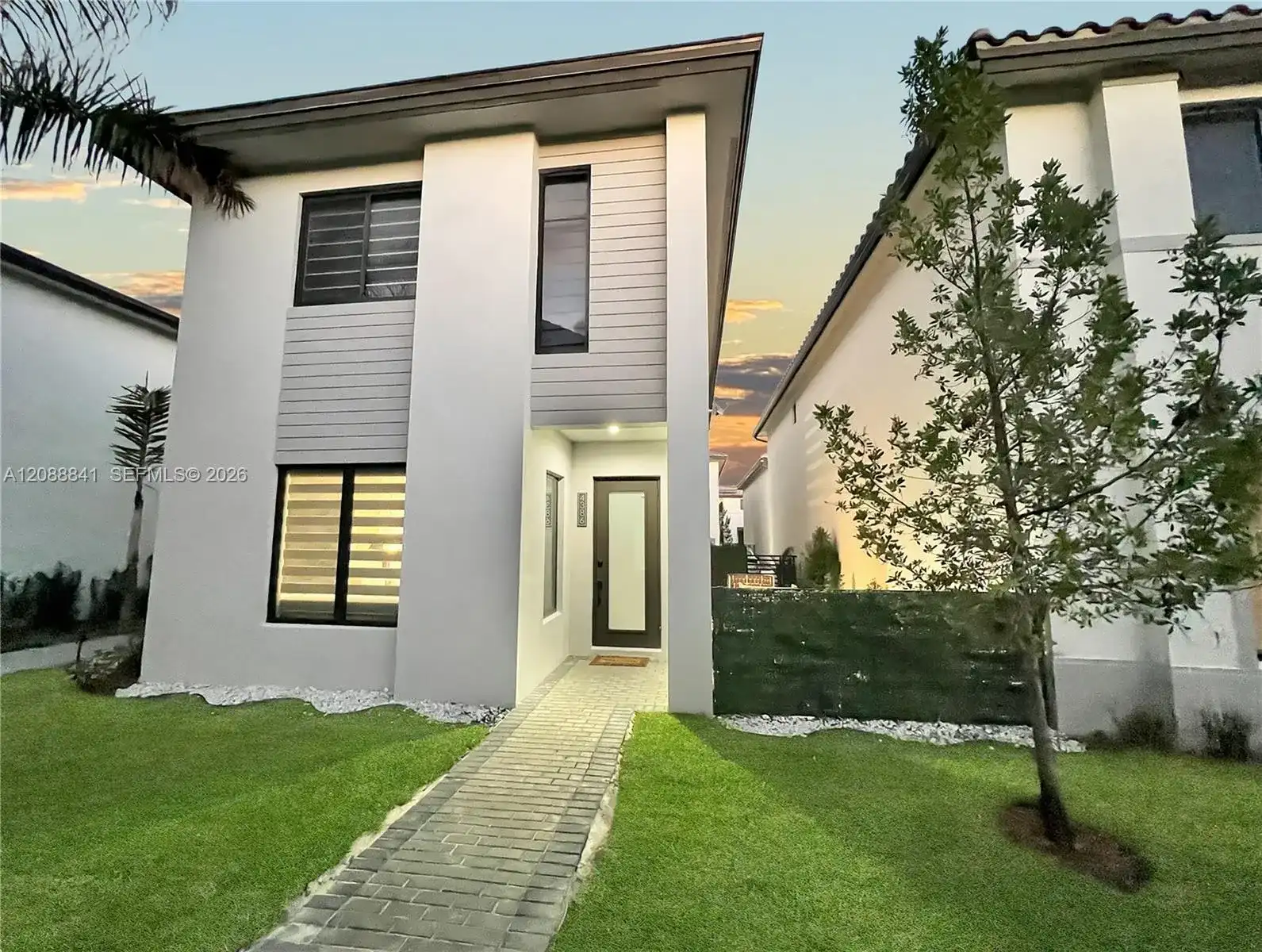 4386 NW 80th Ct, Doral FL 33166
