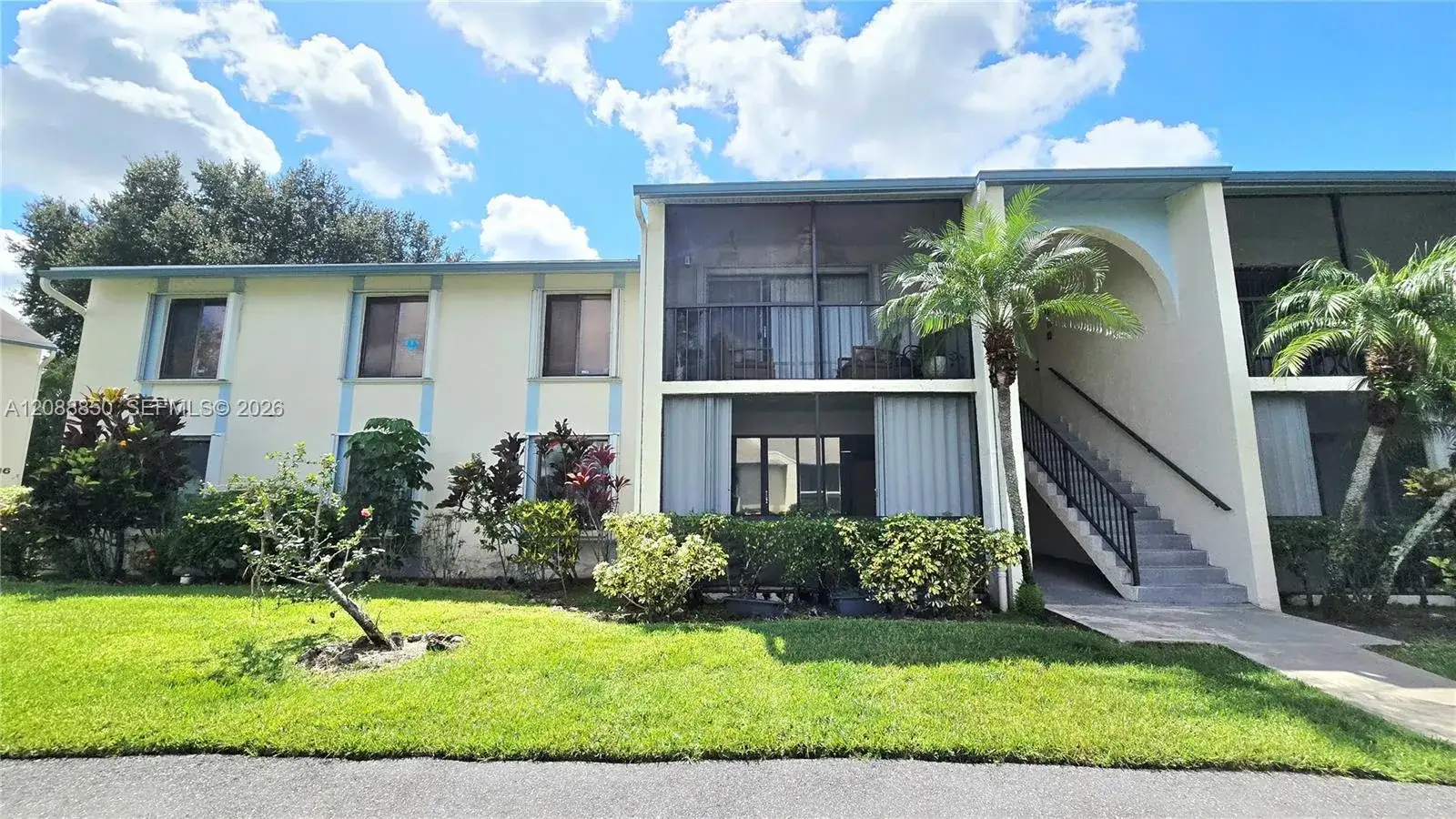 1117 Green Pine Blvd # G1, West Palm Beach FL 33409
