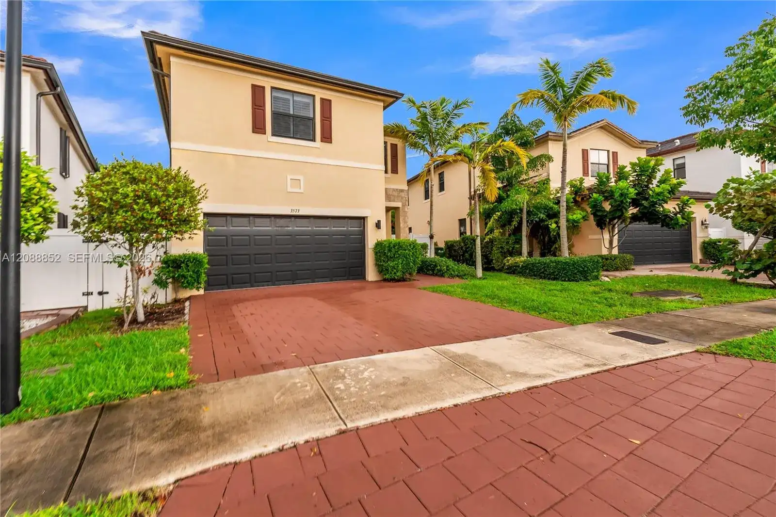 3573 W 106th Ter, Hialeah FL 33018 photo 4