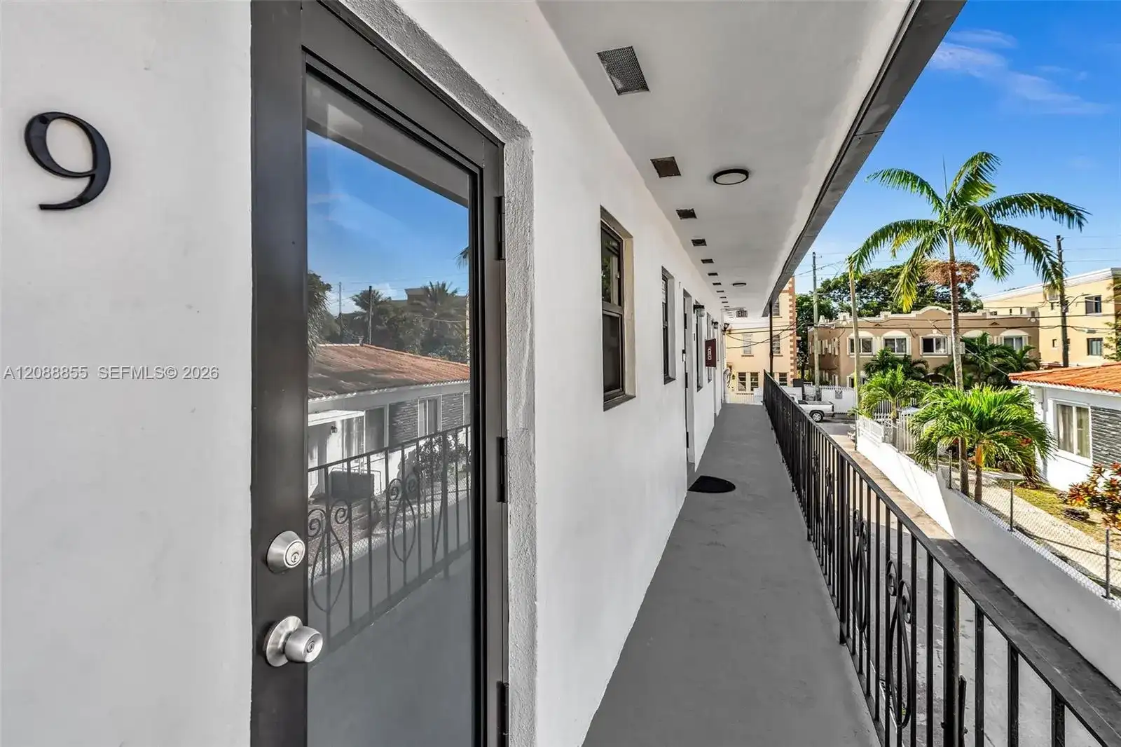 1027 SW 3rd St, Miami FL 33130 photo 2
