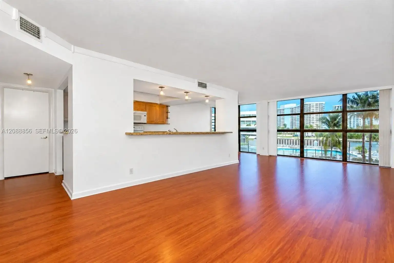 200 Leslie Dr # 204, Hallandale Beach FL 33009 photo 2