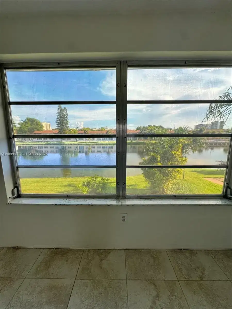 2940 NE 203rd St # C, Aventura FL 33180 photo 4
