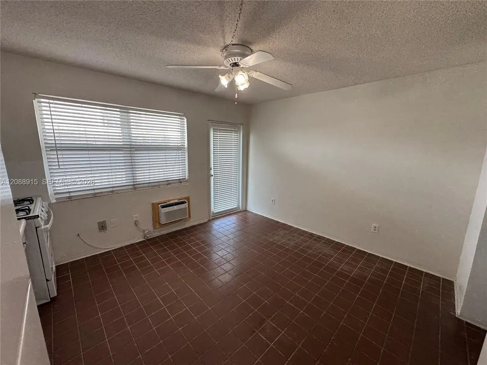 524 Washington Ave # 311, Miami Beach FL 33139 photo 2