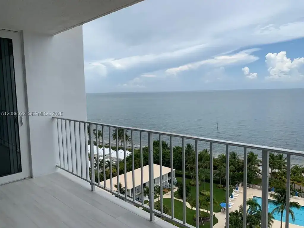 881 Ocean Dr # 12C, Key Biscayne FL 33149 photo 2