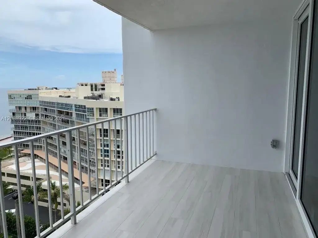 881 Ocean Dr # 12C, Key Biscayne FL 33149 photo 3