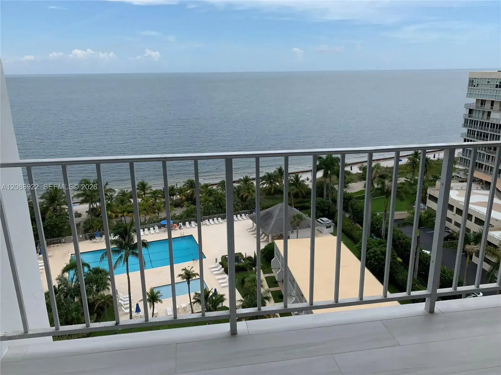 881 Ocean Dr # 12C, Key Biscayne FL 33149 photo 4
