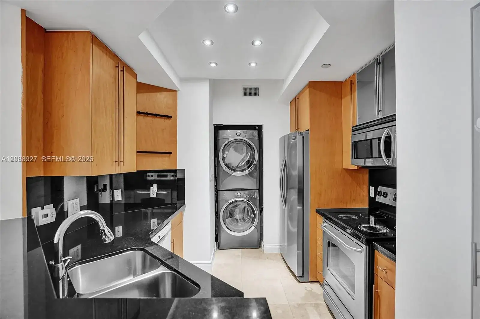 888 Brickell Key Dr # 1901, Miami FL 33131 photo 4