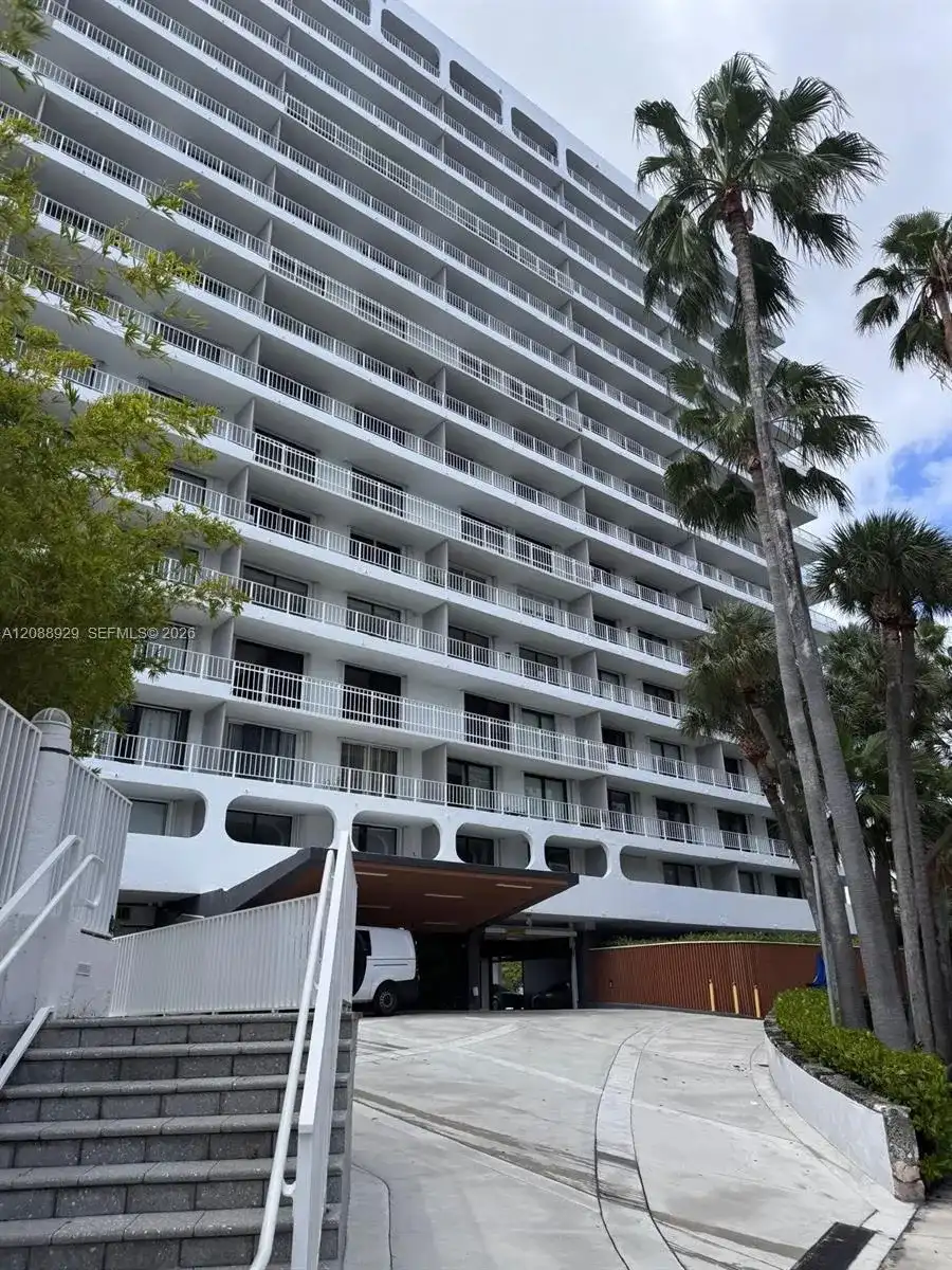 200 SE 15th Rd # 7D, Miami FL 33129