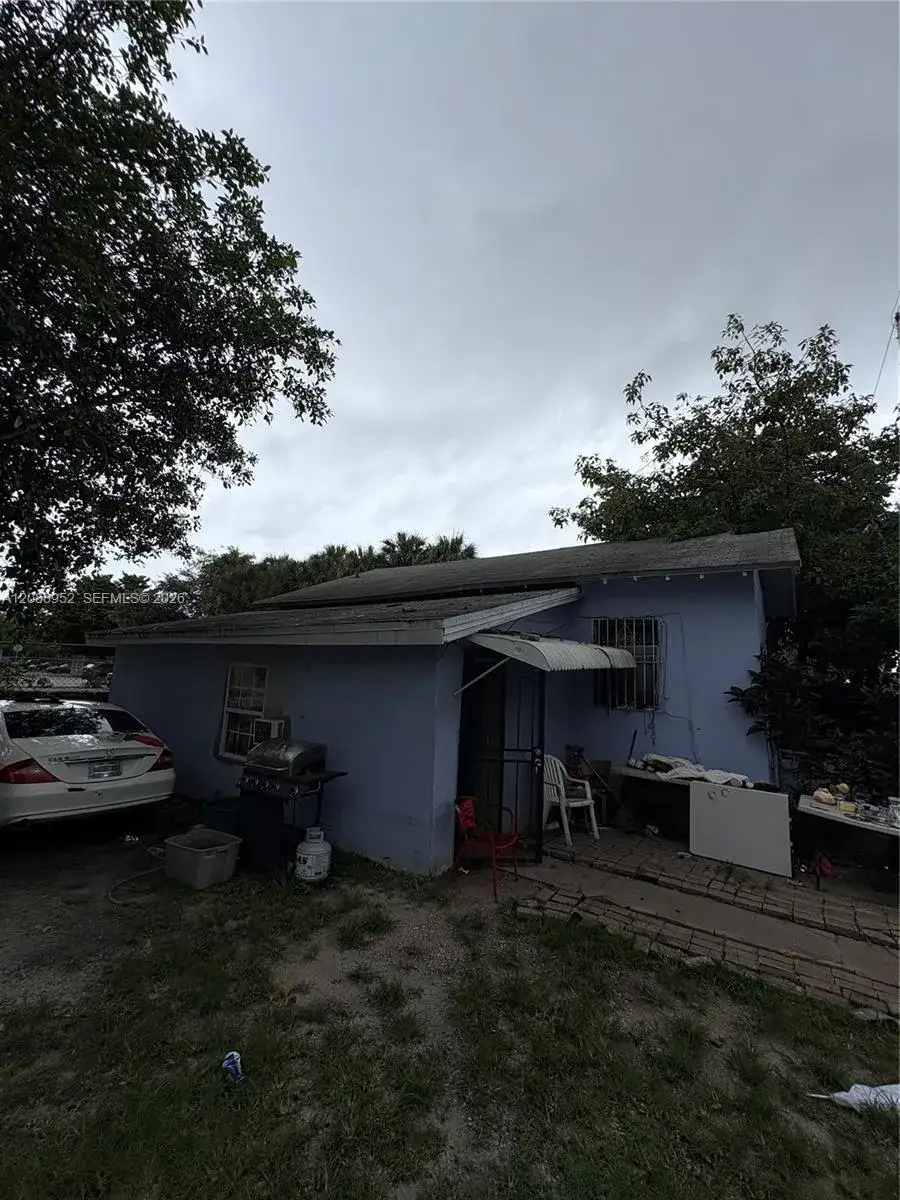 7822 NE Miami Ct, Miami FL 33138 photo 2