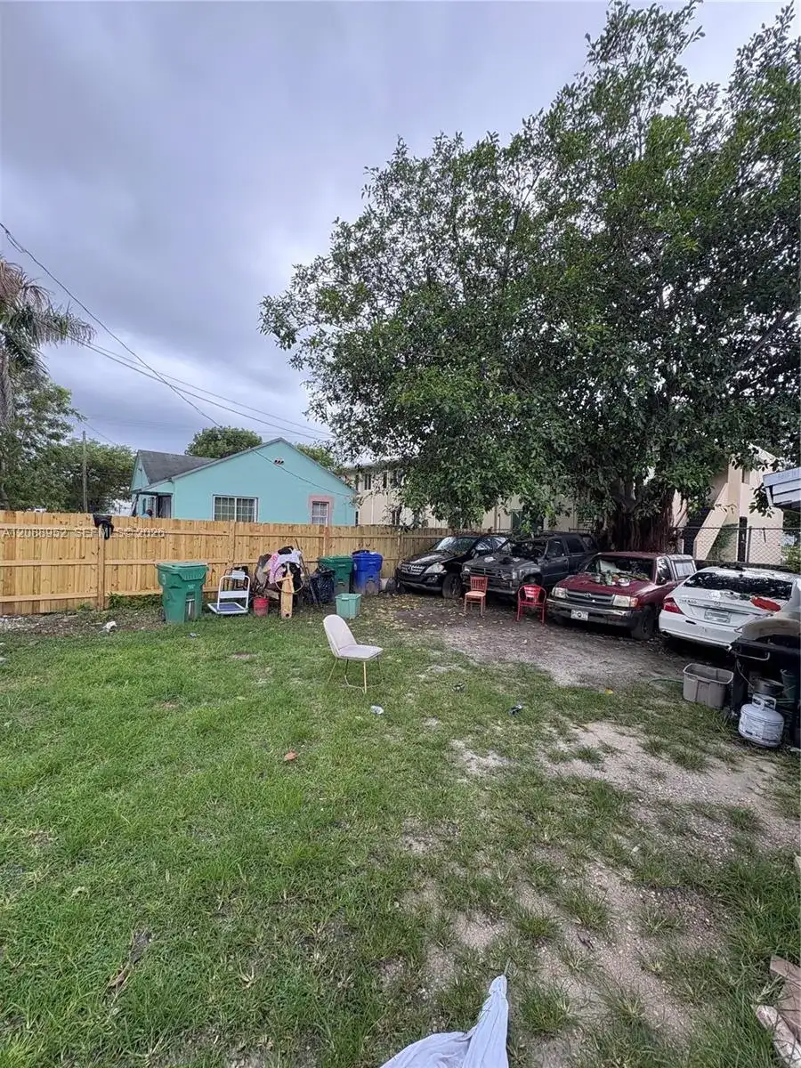 7822 NE Miami Ct, Miami FL 33138 photo 4