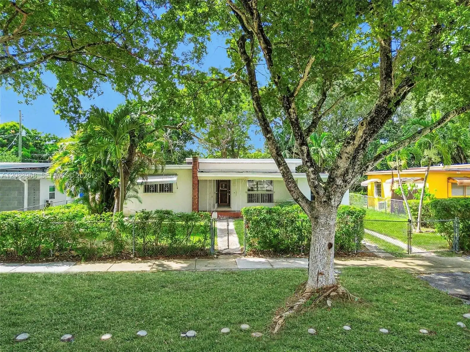 340 NW 128th St, North Miami FL 33168