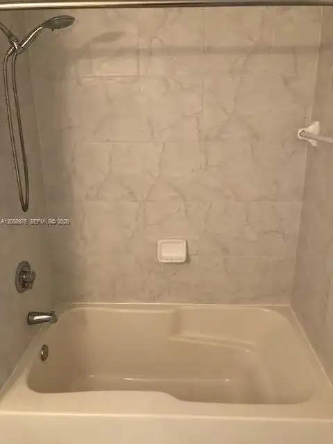 133 NE 2nd Ave # 1404, Miami FL 33132 photo 4