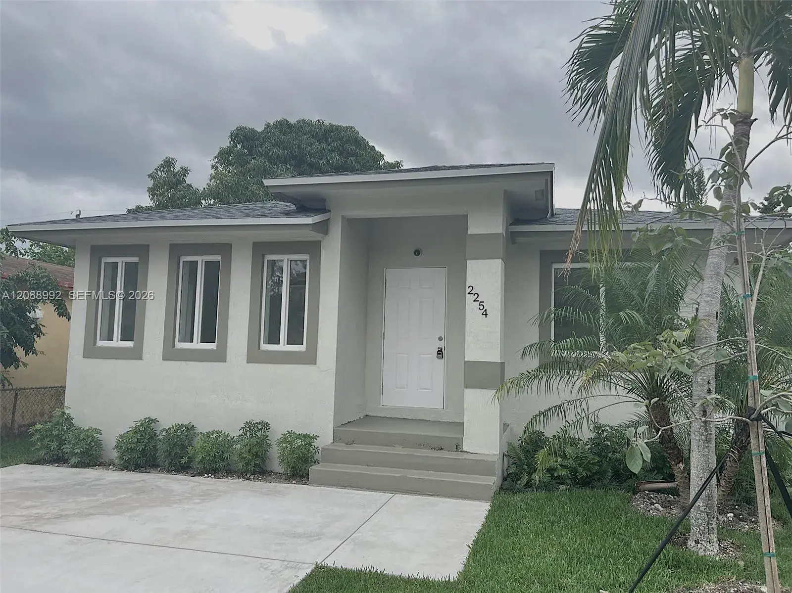 2254 Cody St, Hollywood FL 33020